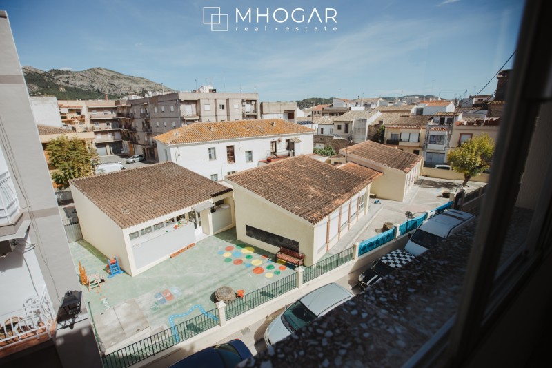 Jalón - Amplio apartamento con vista a un precio excelente!